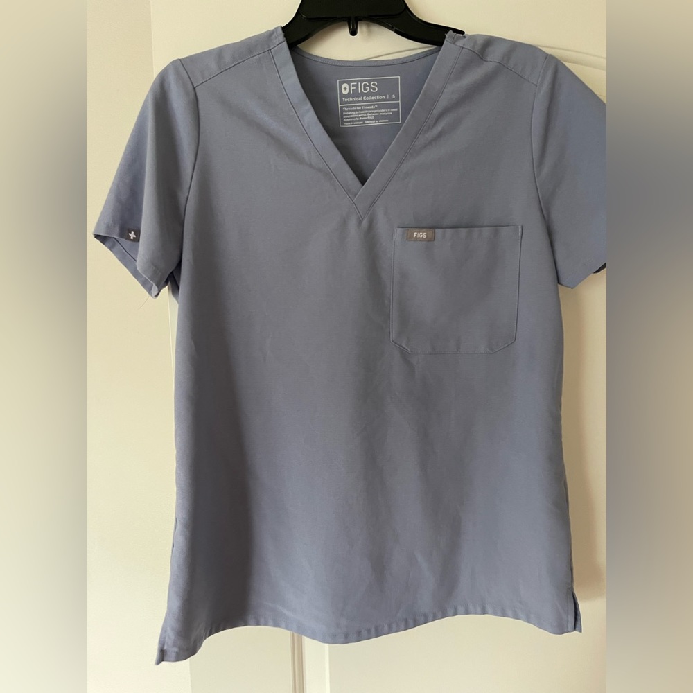 💙 Figs Light Blue Scrub Top - Size Small 💙